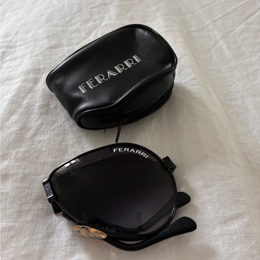 Vintage Ferrari  Aviator Sunglasses in Black with Gradient Lenses. Foldable - Picture 4 of 7